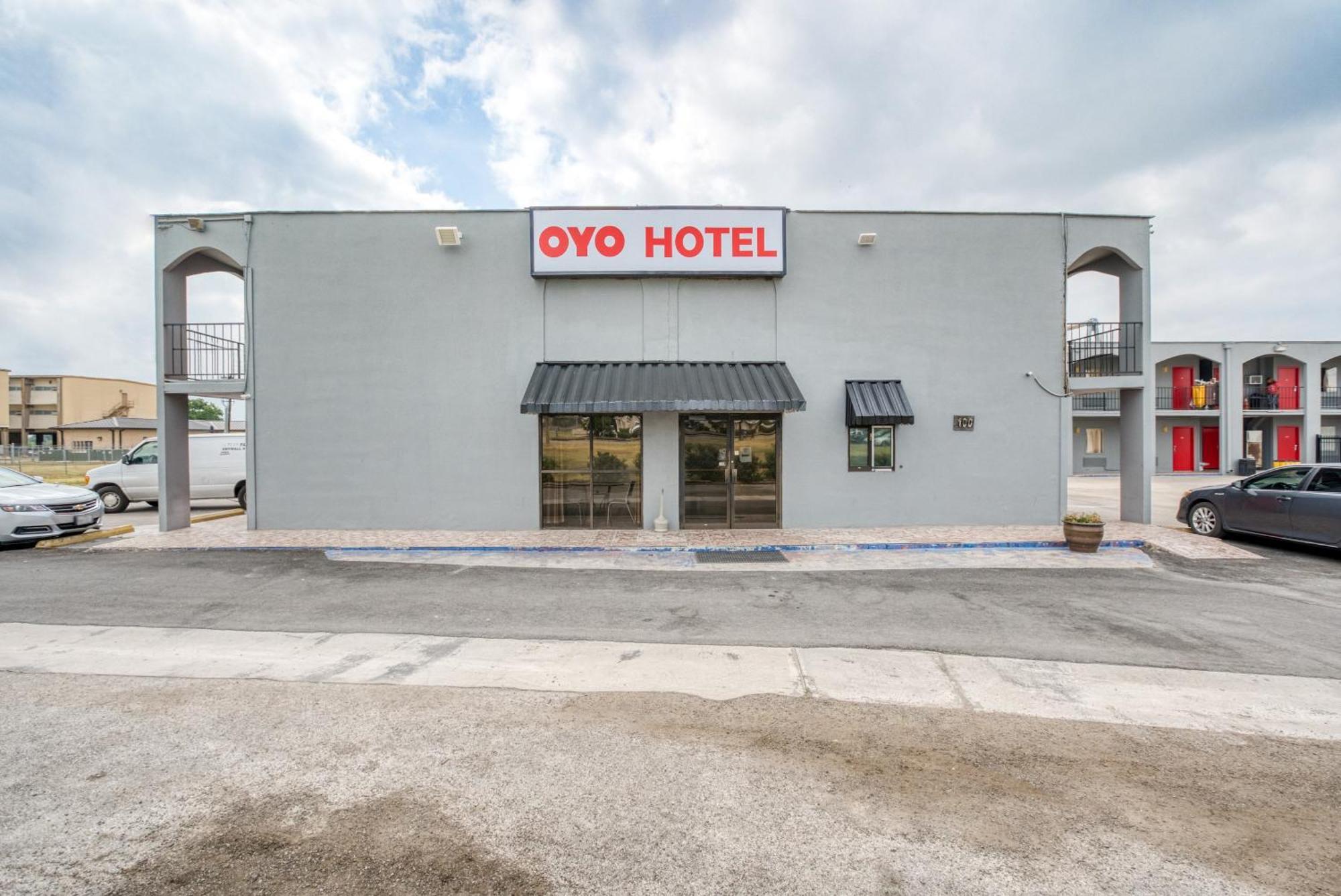 Oyo Hotel San Antonio Lackland Air Force Base West Eksteriør bilde