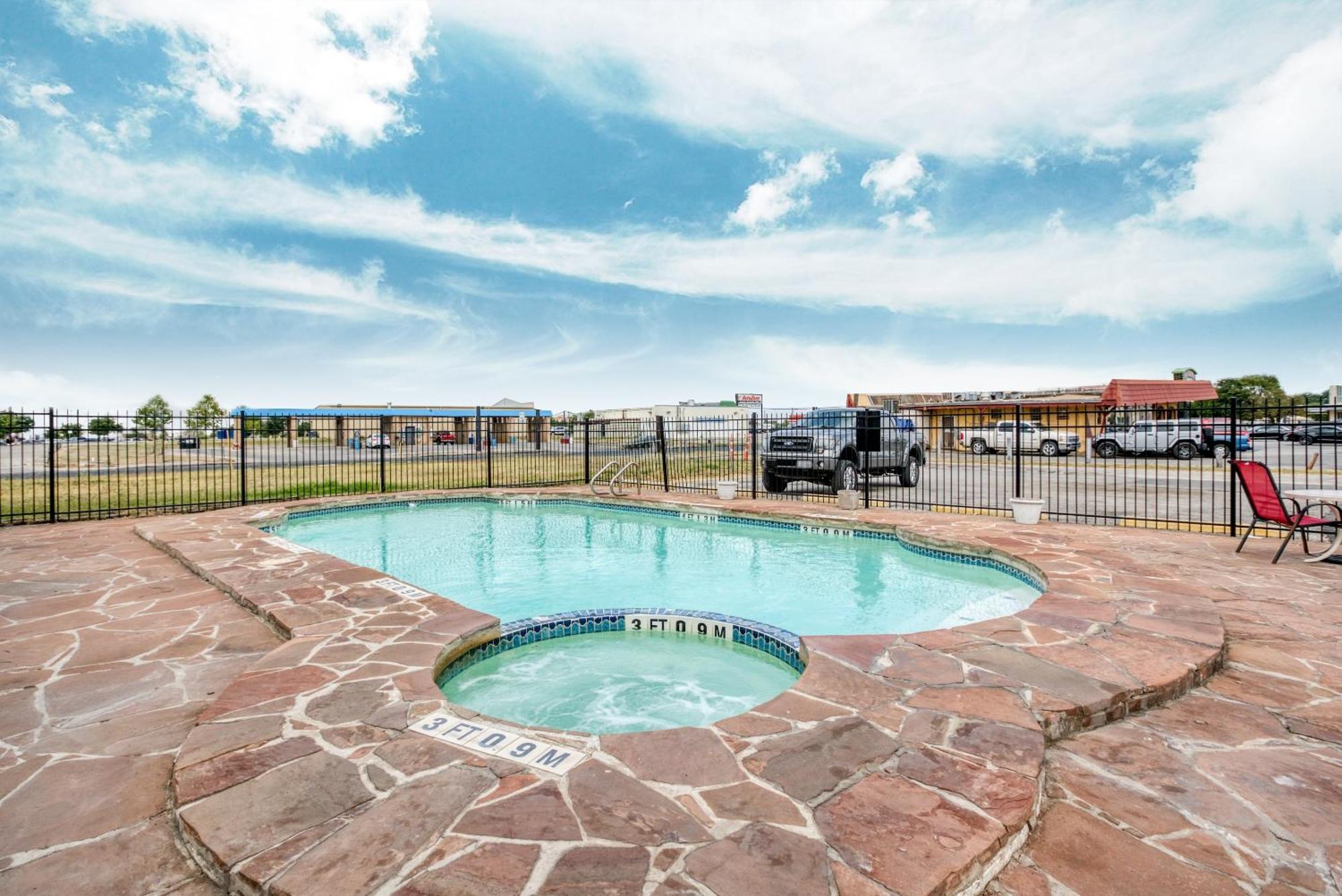 Oyo Hotel San Antonio Lackland Air Force Base West Eksteriør bilde